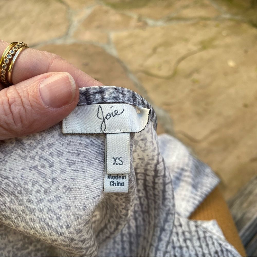 Joie Women's Silk Cap Sleeve Top Taupe/Ivory Size XS - Picture 6 of 7